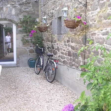 D'hote Priory-view *