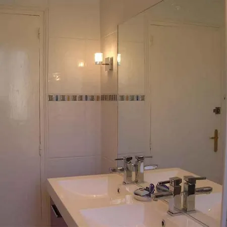 D'hote Priory-view Bed & Breakfast Dinan