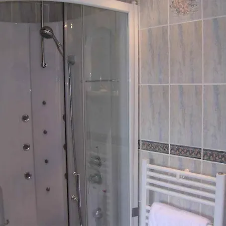 D'hote Priory-view Bed & Breakfast *